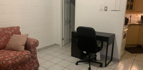 2 1/2 - Québec - 998 $/mois - Photo 2