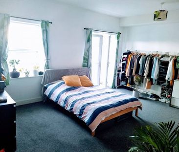 2 Bed Flat, Ashley Road, BS6 - Photo 2
