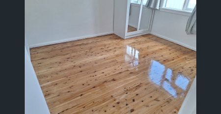 Light-Filled 3 Bedroom Family Home with Secure Yard - Photo 2