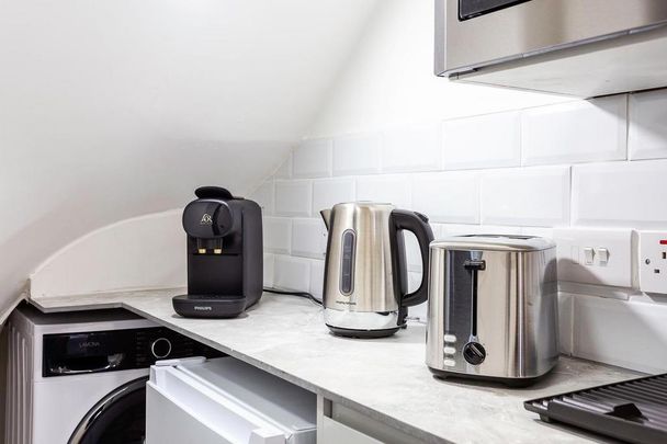 Studio to rent - Photo 1