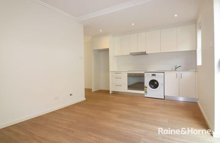 MODERN ONE BEDROOM UNIT - MOMENTS WALK TO ELOUERA BEACH - Photo 4