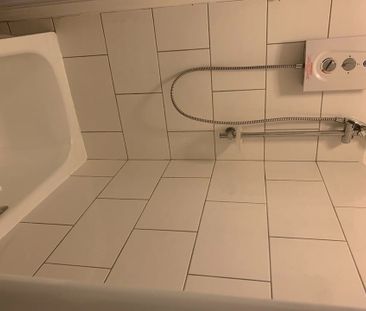 Room in a Shared House, Audley Street, RG30 - Photo 4