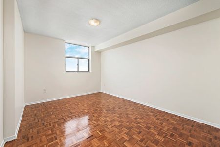 Macey Apartments - Photo 2