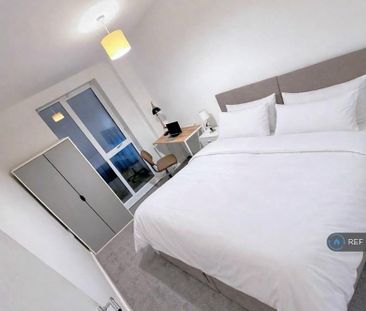 1 bedroom in a flat share to rent - Photo 5