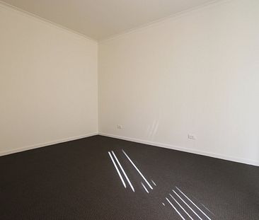 2/226 Dawson Street, Brunswick West VIC 3055 - Photo 1