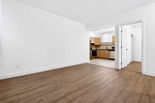 For Lease - 47 Dun Skipper Drive Unit# B, Blossom Park - Airport and Area, Ontario - Photo 1