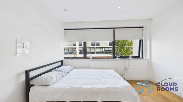 RM1 Westmead | Farnborough | GU14 7SG - Photo 1