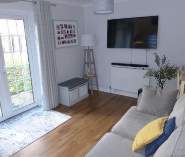 4 bedroom detached house to rent - Photo 2