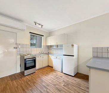 Two Bedroom, One Bathroom Unit Close To Hospital - Photo 3
