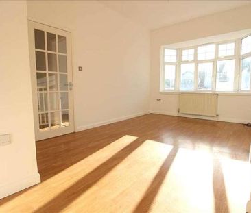 Leigh On Sea, SS9 - Photo 2