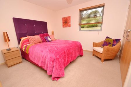 2 bedroom flat to rent - Photo 3