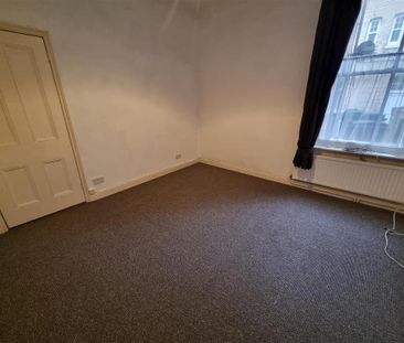 1 bedroom ground floor flat to rent - Photo 5