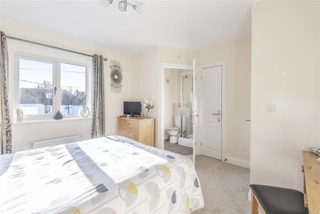 2 bedroom semi-detached house to rent - Photo 3