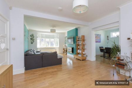 5 bedroom detached house to rent - Photo 4