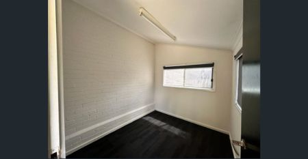 Well-Located Home in Sought-After Flora Hill - Photo 5