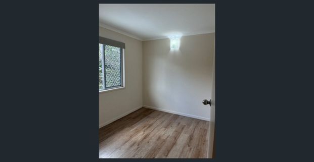 Beautifully renovated high-set home - Freshly painted throughout - Photo 1