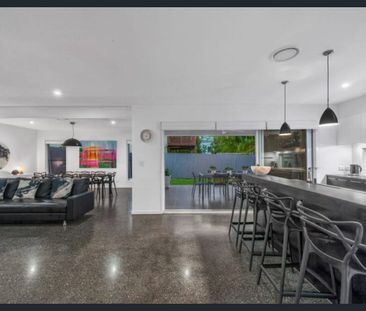 4 Williams Avenue, Hendra, Qld 4011 - Photo 1