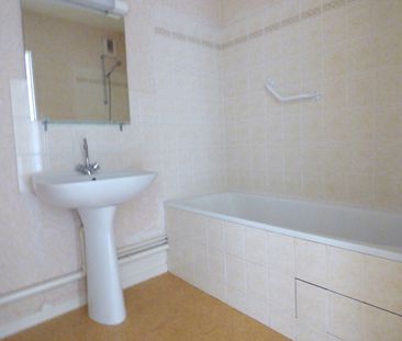 Location Appartement 3 pièces 69m² - Photo 6