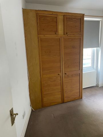 2 Bed Flat, Garratt Lane, SW18 - Photo 3