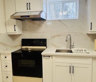 For Lease - 1 Ottawa Court, Aurora, Ontario - Photo 1