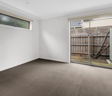 Prime property, prime location - Photo 3