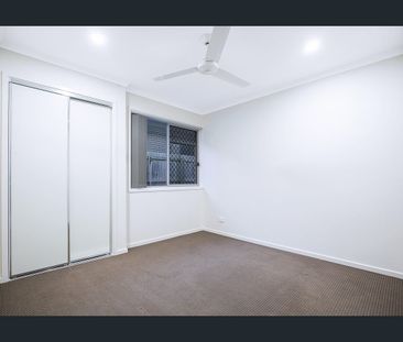 Modern Family Living with Style and Comfort - Photo 4