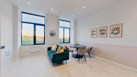 2 Bed 1 Bath - Photo 3