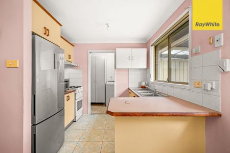 GREAT LOCATION! - Photo 4