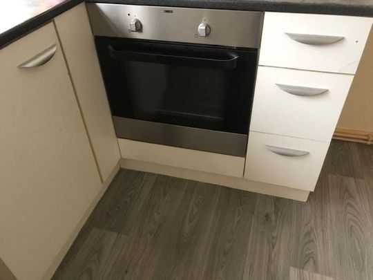 2 Bed Flat, Gilbert House, E2 - Photo 1