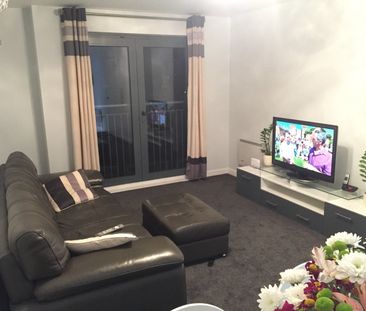 2 Bed Flat, The Chimes, S1 - Photo 2