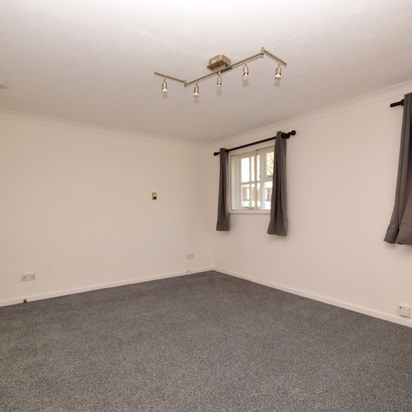 ground flat to rent - Photo 1