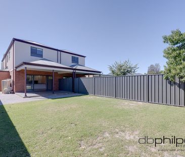 FOUR BEDROOM FAMILY HOME - Photo 5