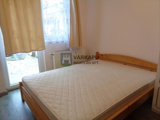 Kiadó újszerű állapotú ház - Székesfehérvár - Photo 1