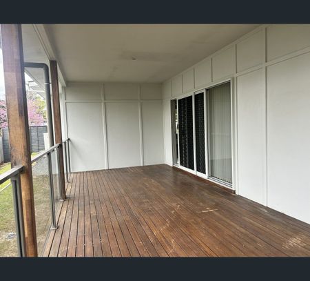 4 Lomandra Court, Brookwater, Qld 4300 - Photo 4
