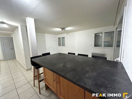 Location Appartement 4 pièces 84m² ST JEOIRE 74490 - Photo 2