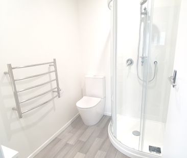 ONE TREE HILL Moana Avenue 2 bedroom unit - Photo 5