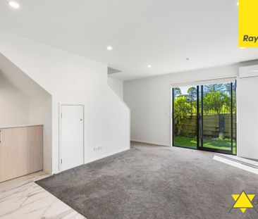 Spacious One-Bedroom with Courtyard & Storage - Photo 1