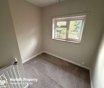 North City, NR6 - Photo 2