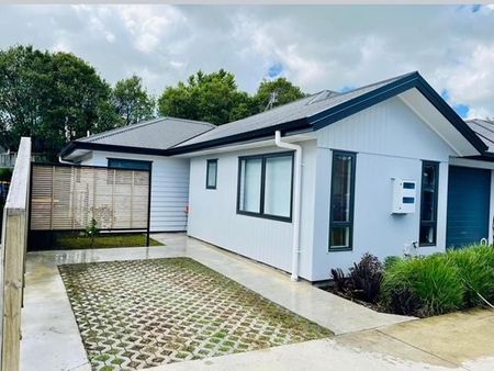 Charming 2BR Unit in Rototuna - Photo 2