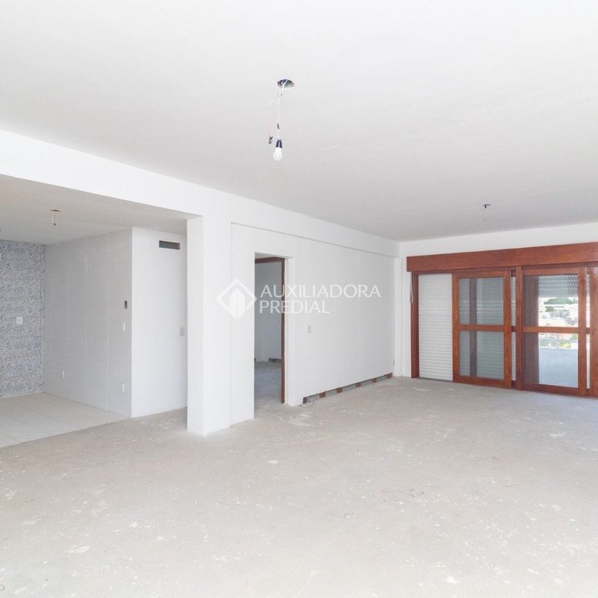 Cobertura com 1 quarto e 150m² para alugar em Medianeira, Porto Alegre. - Photo 1