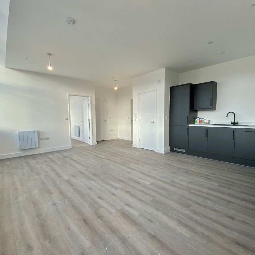 Peterborough - Photo 1