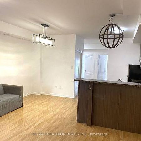 Bathurst/ Finch 2 Bedrooms + Den for RENT! - Photo 1