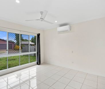 SPACIOUS HOME IN SOUGHT AFTER LOCATION! - Photo 2