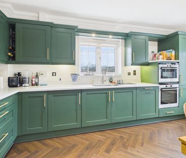 3 bedroom apartment to rent - Photo 2