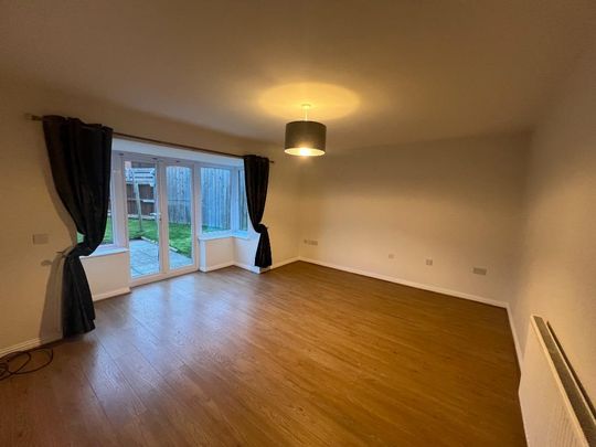 4 bedroom detached house to rent - Photo 1