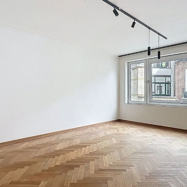 Appartement te huur in Etterbeek voor € 1.350 met 2 slaapkamers - Photo 1