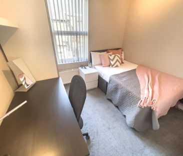 5 bedroom terraced house to rent - Photo 5