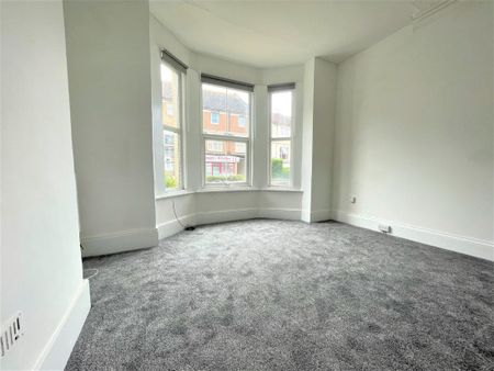 London Road, Bexhill On Sea, East Sussex - Photo 2