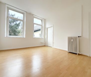 SANIERTE 3-ZIMMERWOHNUNG IM ALTBAU ZU MIETEN! - Photo 5