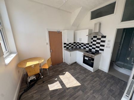 Woodfield Street, Morriston, SWANSEA - Photo 3